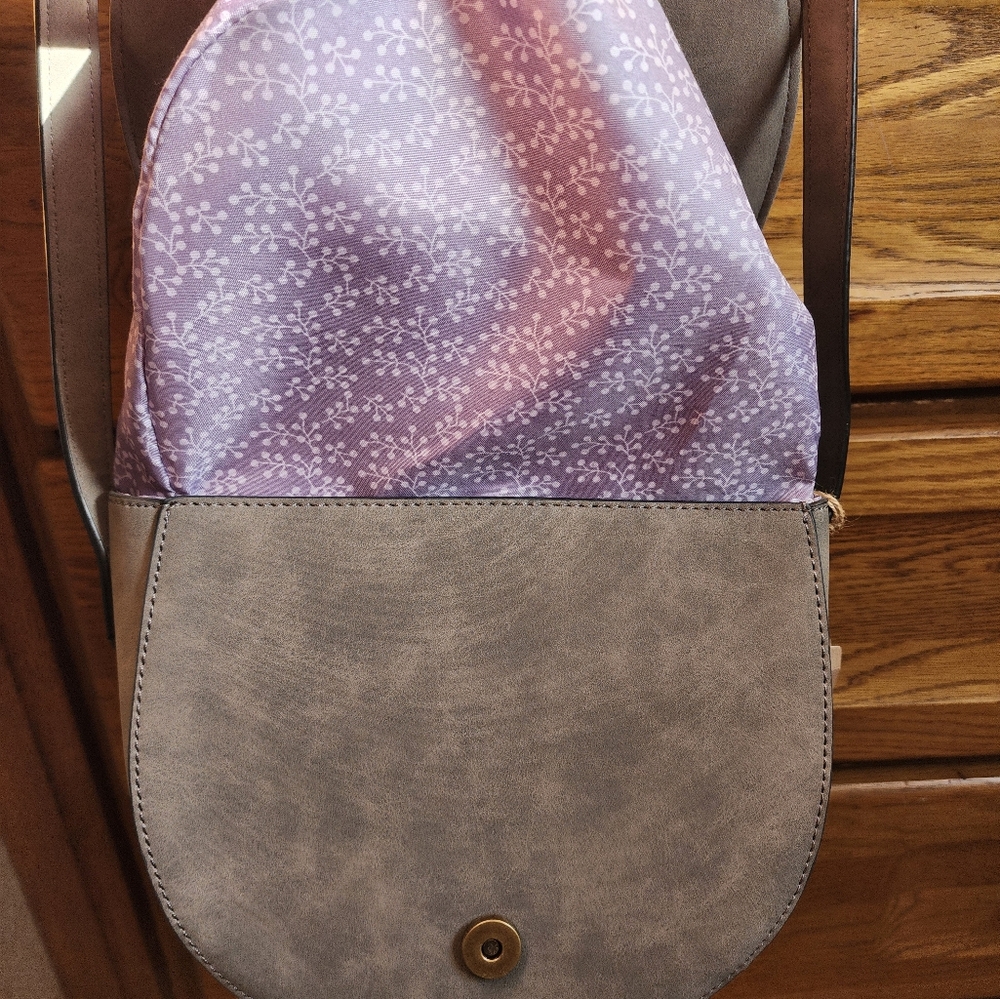 True Craft Western Inspired Crossbody Bag - Picture 7 of 13